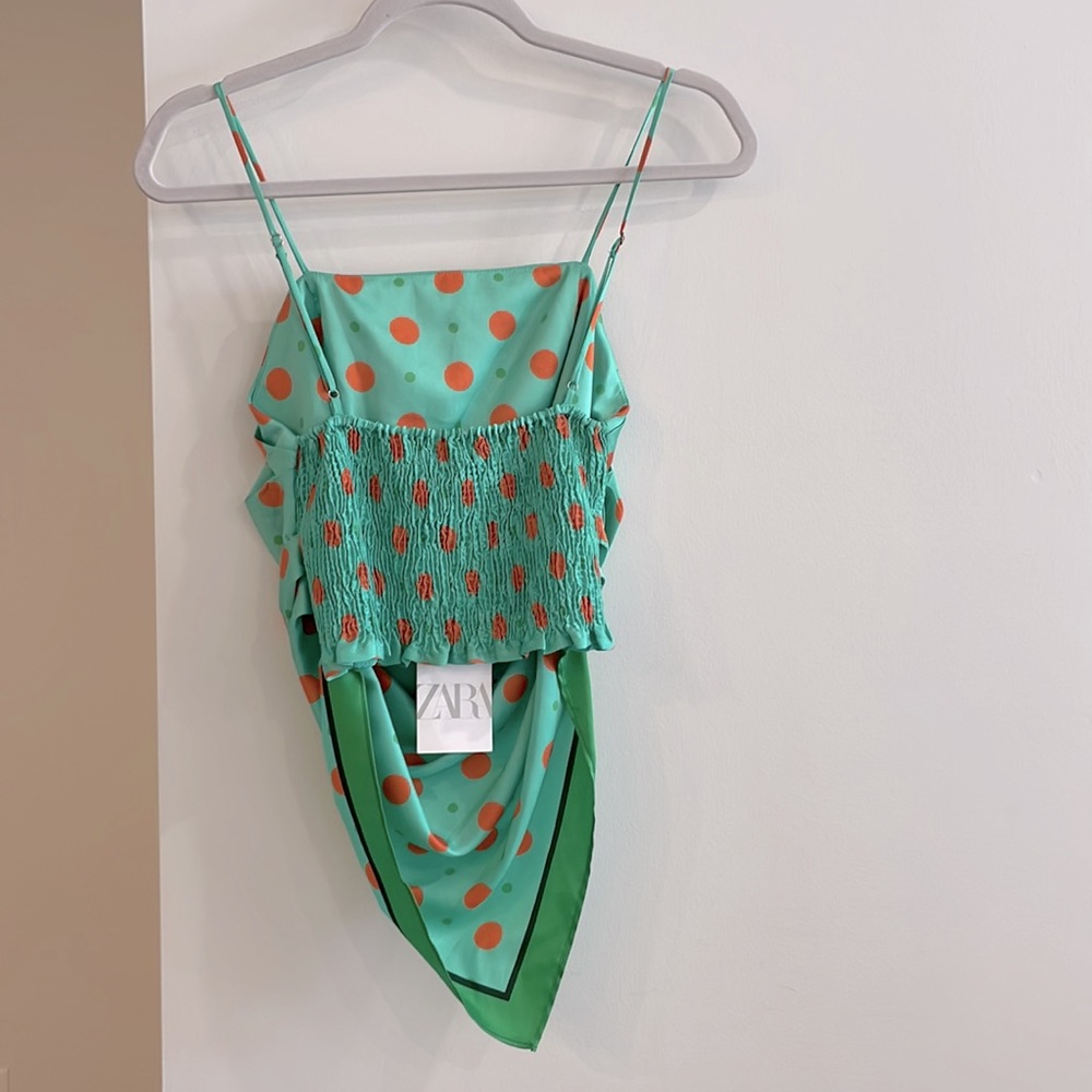 Silk top from Zara. Never worn. - Picture 2 of 2